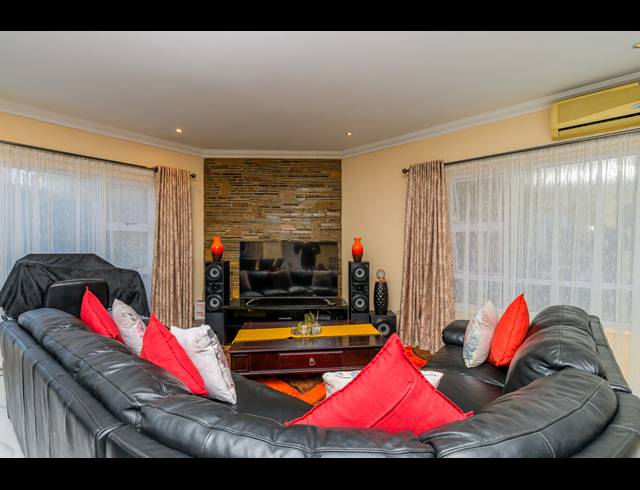 4 BEDROOM HOUSE FOR SALE IN WESTVILLE